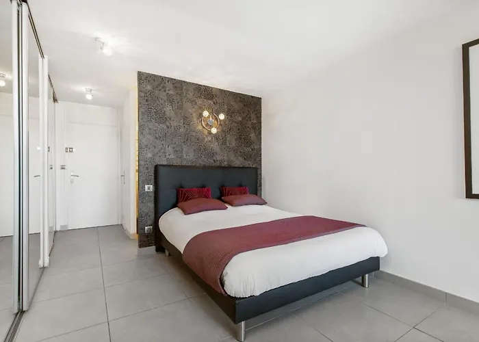 Apartment Studio Luxe - Terrasse - Garage - Le Wildly Heliopolis - Village Naturiste *